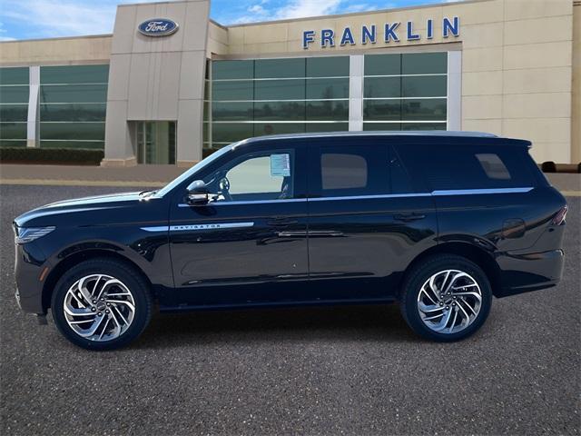 new 2025 Lincoln Navigator car, priced at $102,590