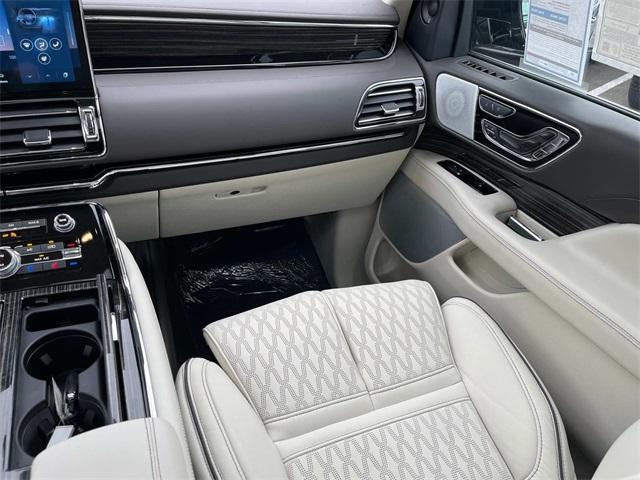 new 2024 Lincoln Navigator L car, priced at $119,442