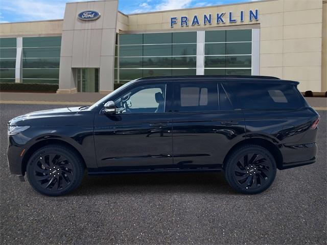 new 2025 Lincoln Navigator car, priced at $105,935