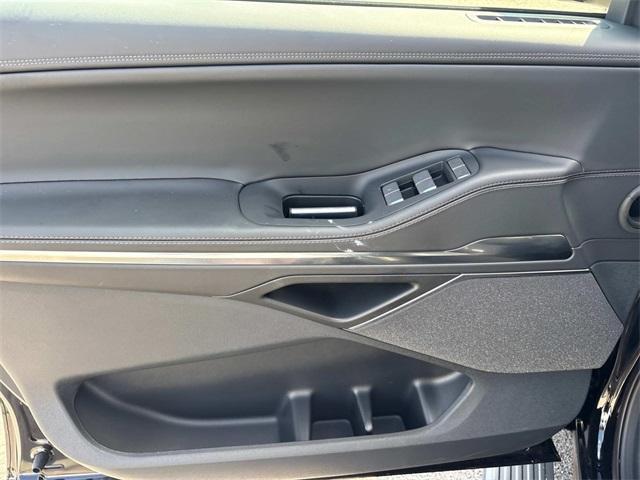 new 2025 Lincoln Navigator car, priced at $105,935