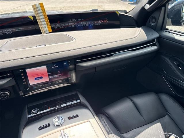 new 2025 Lincoln Navigator car, priced at $105,935