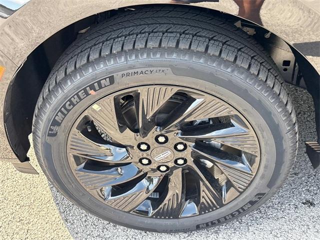 new 2025 Lincoln Navigator car, priced at $105,935