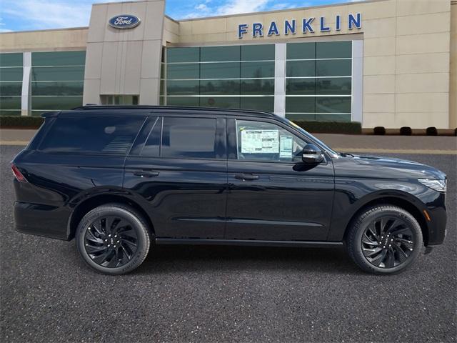 new 2025 Lincoln Navigator car, priced at $105,935