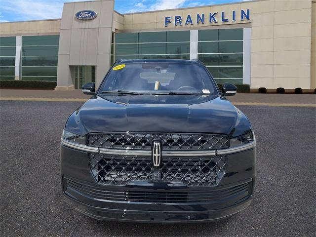 new 2025 Lincoln Navigator car, priced at $105,935
