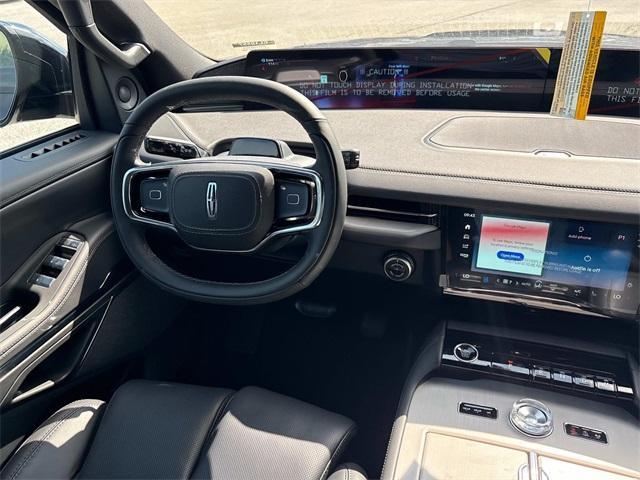 new 2025 Lincoln Navigator car, priced at $105,935