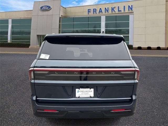 new 2025 Lincoln Navigator car, priced at $107,070