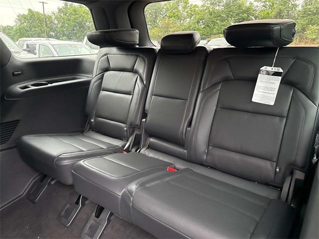 new 2025 Lincoln Navigator car, priced at $107,070