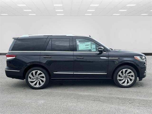 new 2024 Lincoln Navigator car, priced at $101,003