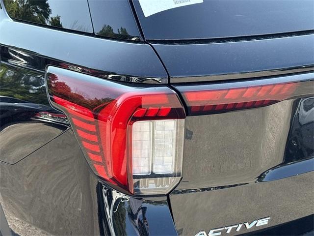 new 2025 Ford Explorer car, priced at $40,217