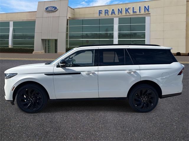new 2025 Lincoln Navigator car, priced at $106,440