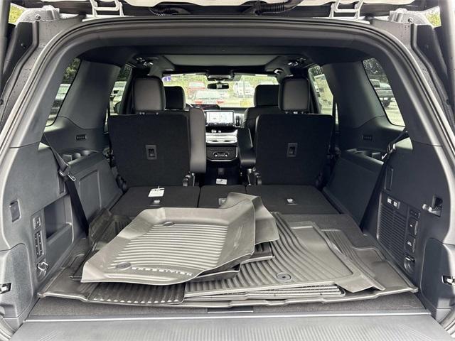 new 2025 Ford Expedition car, priced at $85,230