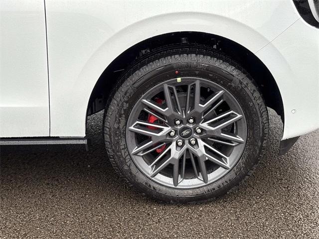 new 2025 Ford Expedition car, priced at $85,230