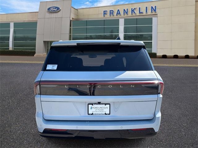 new 2025 Lincoln Navigator car, priced at $104,340