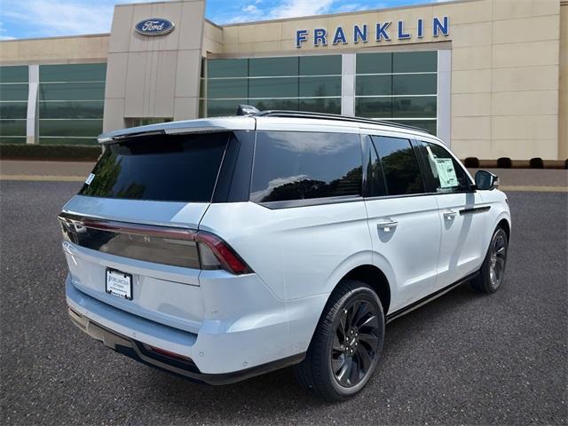 new 2025 Lincoln Navigator car, priced at $110,390