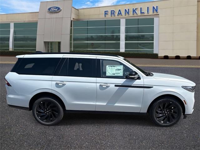 new 2025 Lincoln Navigator car, priced at $110,390