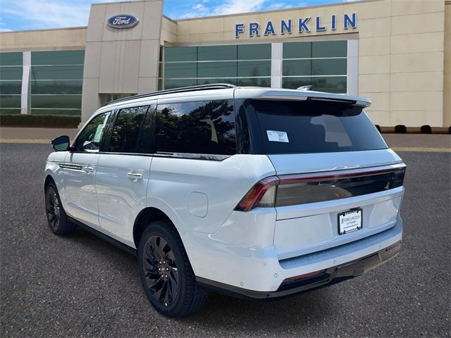 new 2025 Lincoln Navigator car, priced at $110,390