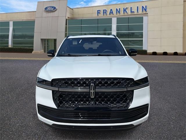 new 2025 Lincoln Navigator car, priced at $110,390