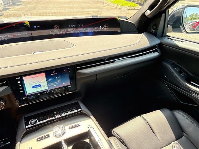 new 2025 Lincoln Navigator car, priced at $110,390