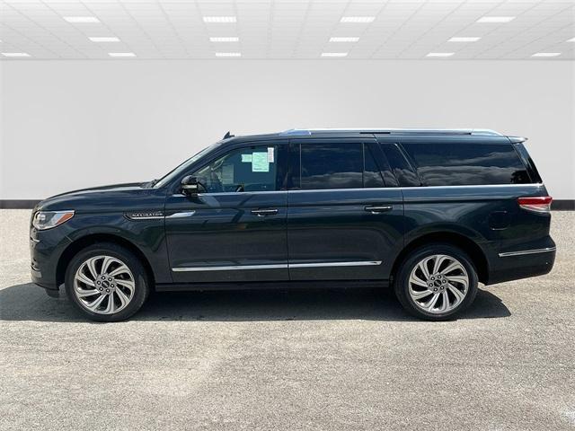 new 2024 Lincoln Navigator L car, priced at $104,411