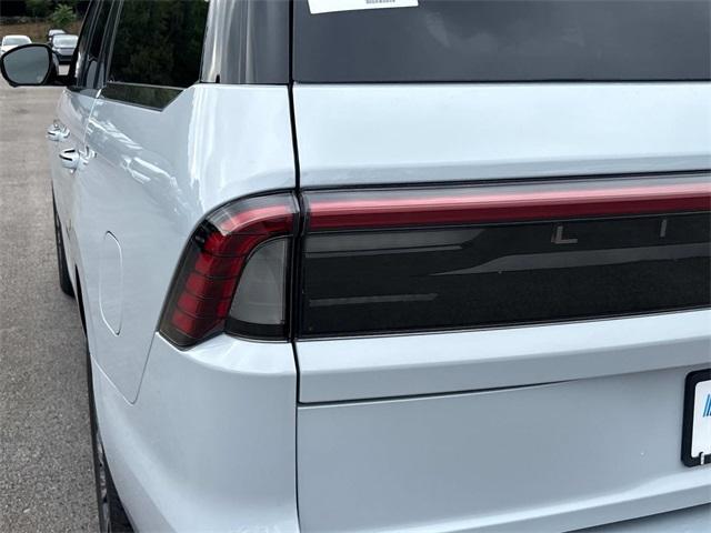 new 2025 Lincoln Navigator car, priced at $120,370