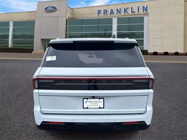 new 2025 Lincoln Navigator car, priced at $120,370
