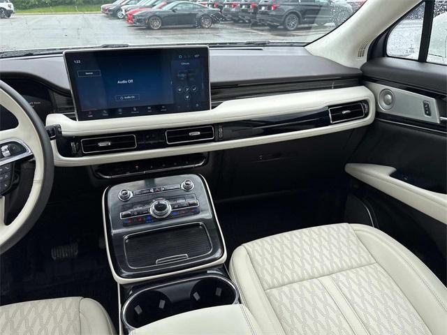 used 2022 Lincoln Nautilus car, priced at $46,658