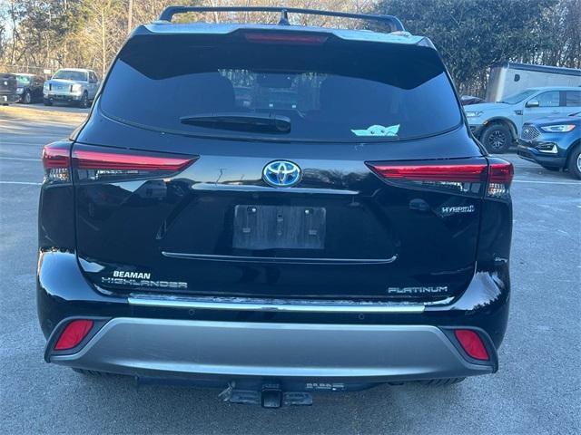 used 2022 Toyota Highlander Hybrid car, priced at $41,511