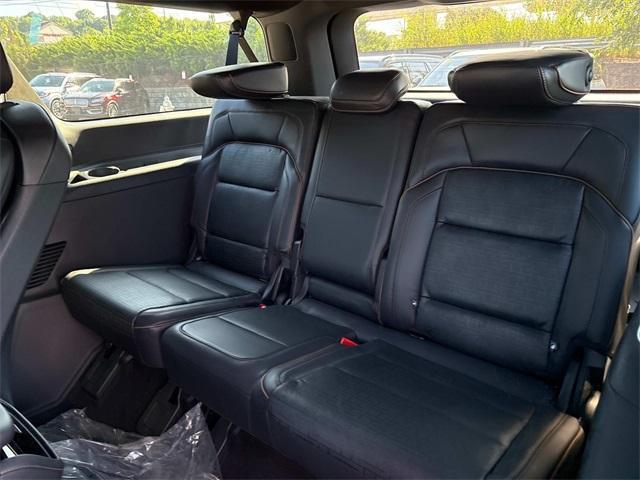 new 2025 Lincoln Navigator L car, priced at $124,190