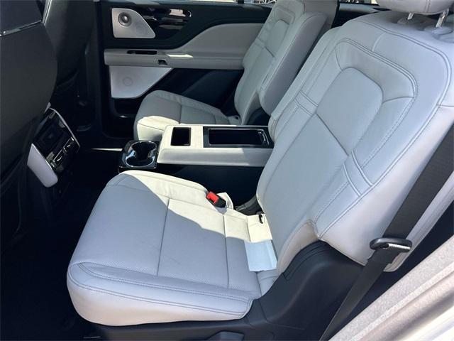 new 2025 Lincoln Aviator car, priced at $76,201