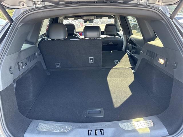 new 2025 Lincoln Nautilus car, priced at $55,964