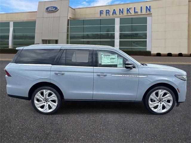 new 2025 Lincoln Navigator car, priced at $105,735