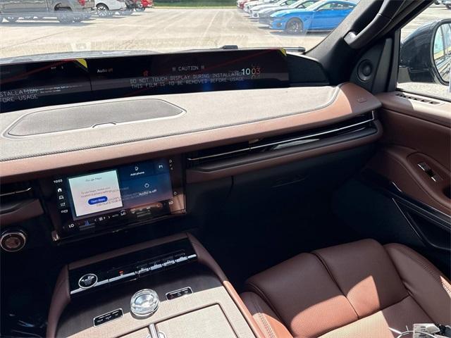new 2025 Lincoln Navigator car, priced at $104,200