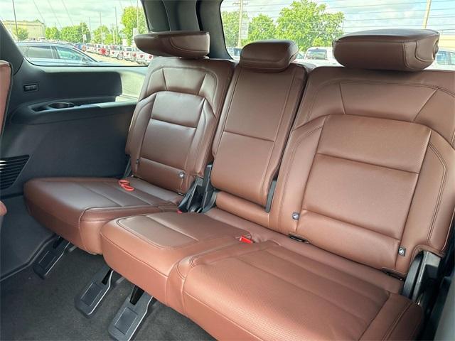 new 2025 Lincoln Navigator car, priced at $104,200
