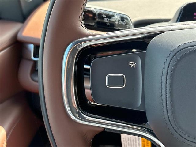 new 2025 Lincoln Navigator car, priced at $104,200