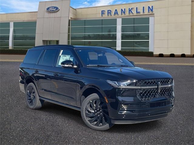 new 2025 Lincoln Navigator car, priced at $105,690