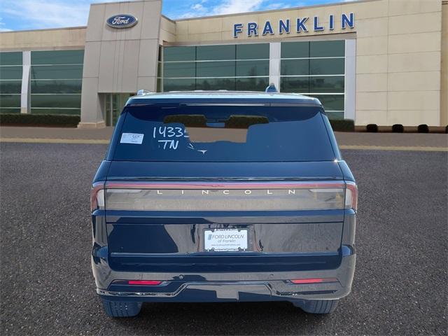 new 2025 Lincoln Navigator car, priced at $105,690