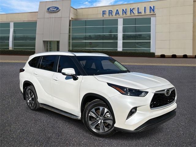 used 2024 Toyota Highlander car, priced at $37,980