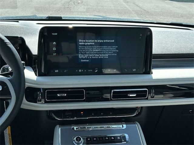new 2025 Lincoln Aviator car, priced at $65,002