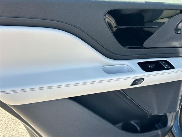 new 2025 Lincoln Aviator car, priced at $65,002