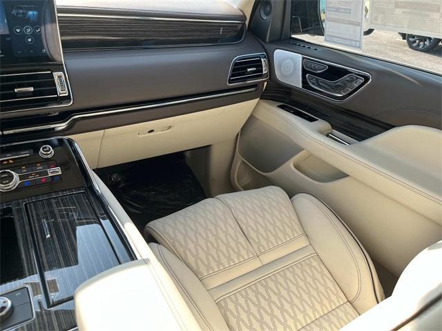 new 2024 Lincoln Navigator L car, priced at $118,624