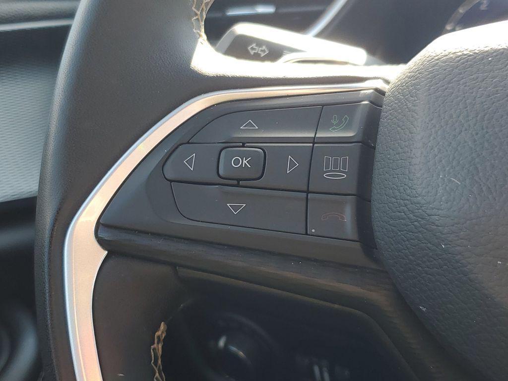 used 2024 Jeep Grand Cherokee L car, priced at $30,144