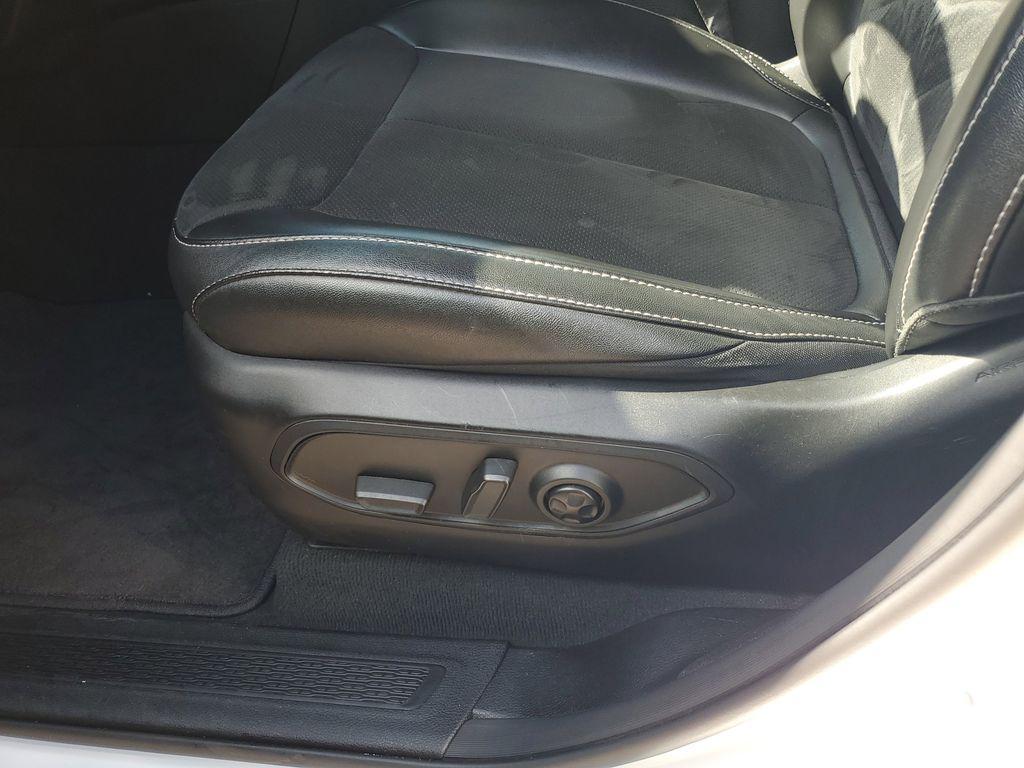 used 2024 Jeep Grand Cherokee L car, priced at $30,144