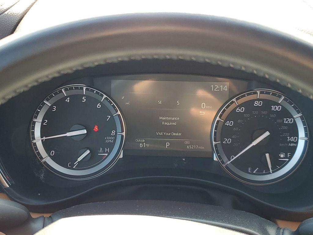 used 2022 Toyota Highlander car, priced at $38,995