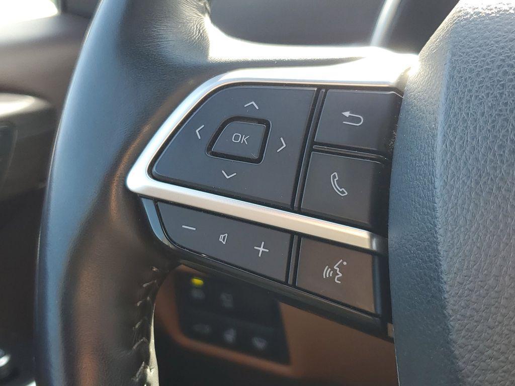 used 2022 Toyota Highlander car, priced at $38,995
