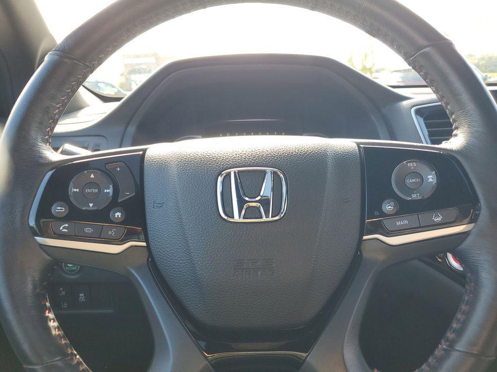 used 2021 Honda Pilot car, priced at $31,000