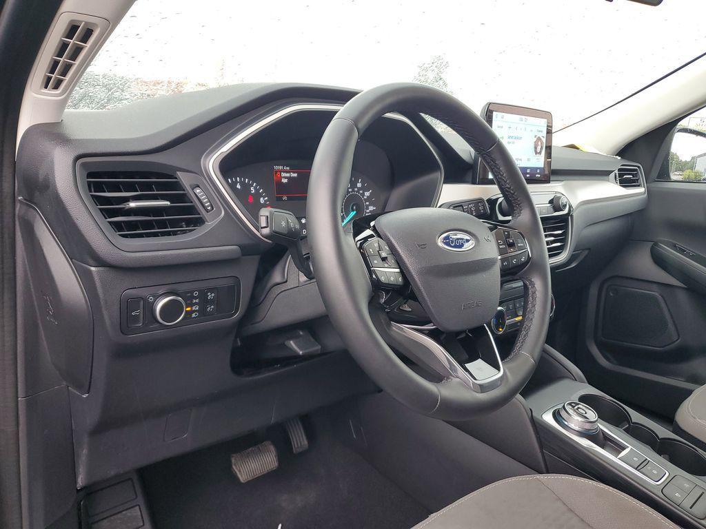 used 2022 Ford Escape car, priced at $23,500