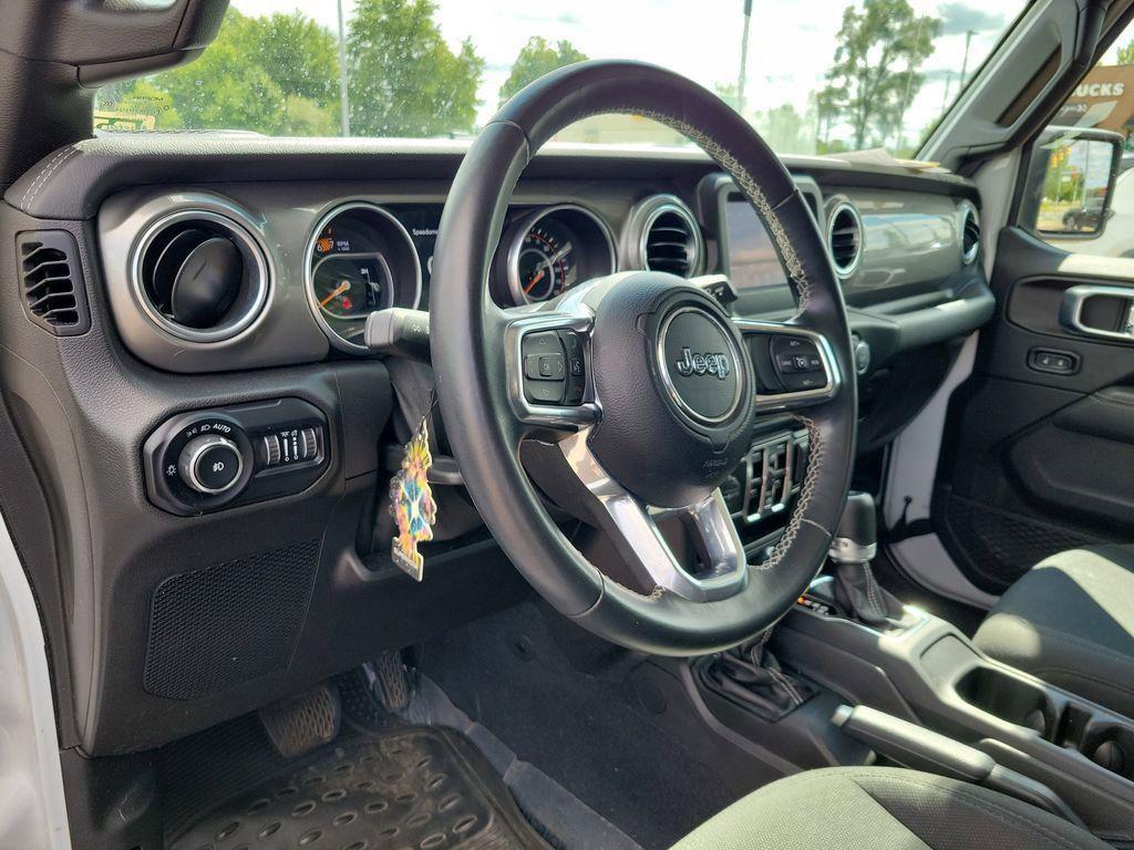 used 2021 Jeep Wrangler Unlimited car, priced at $27,975