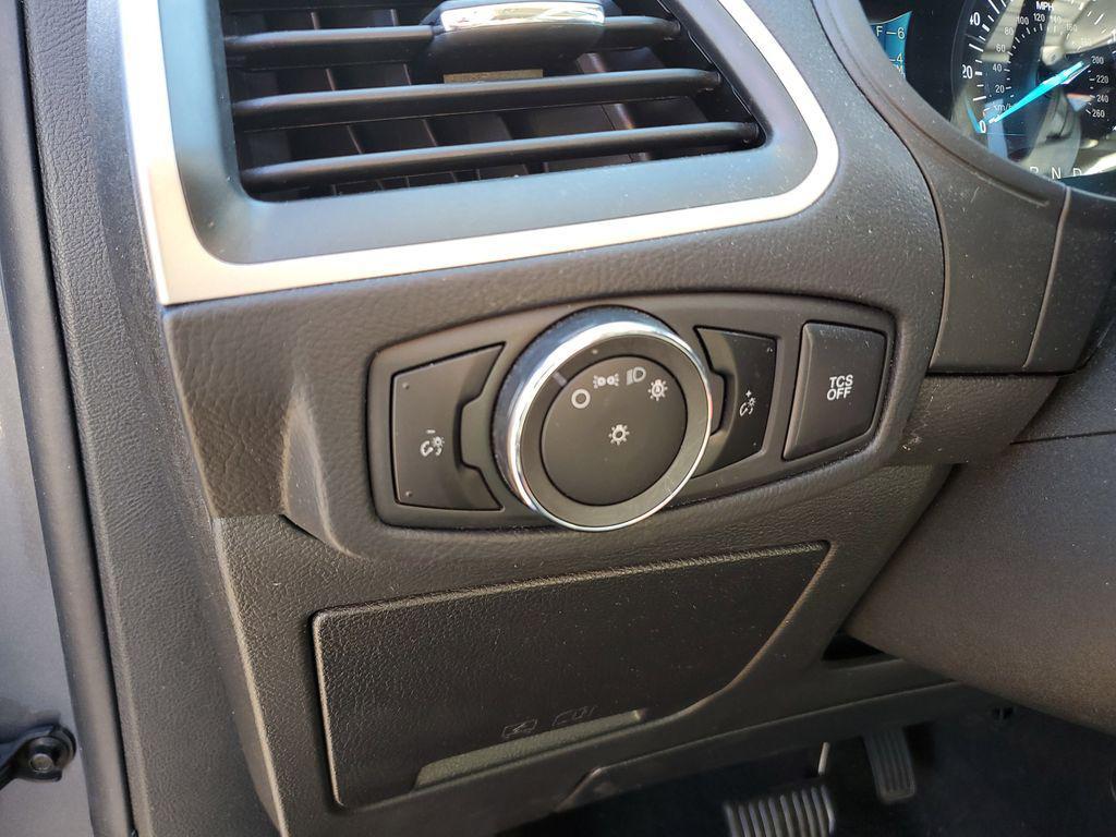 used 2023 Ford Edge car, priced at $20,987