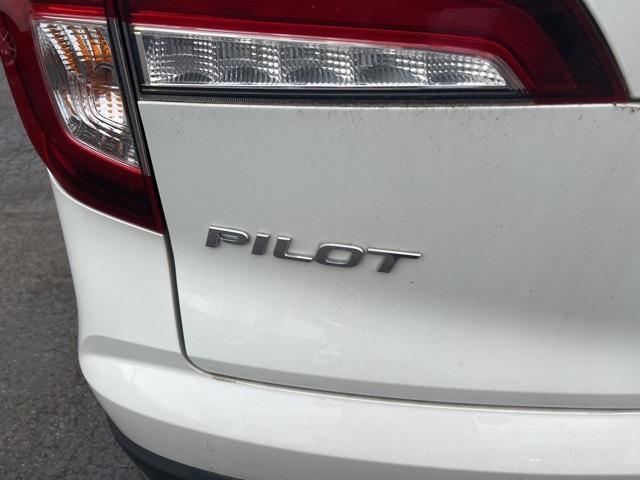 used 2022 Honda Pilot car, priced at $31,555