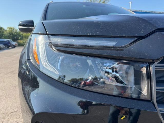 used 2024 Honda Passport car, priced at $38,355